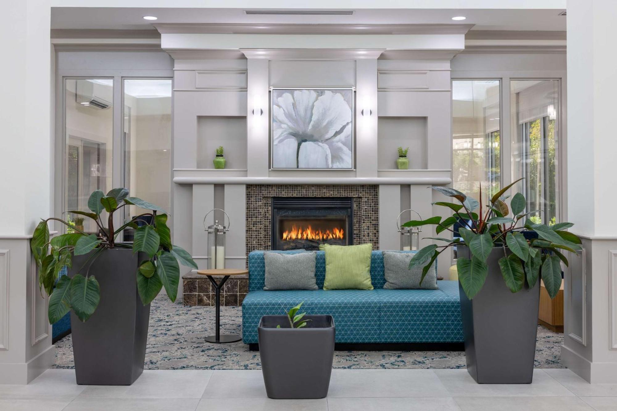 Hilton Garden Inn Winston-Salem/Hanes Mall Exterior photo