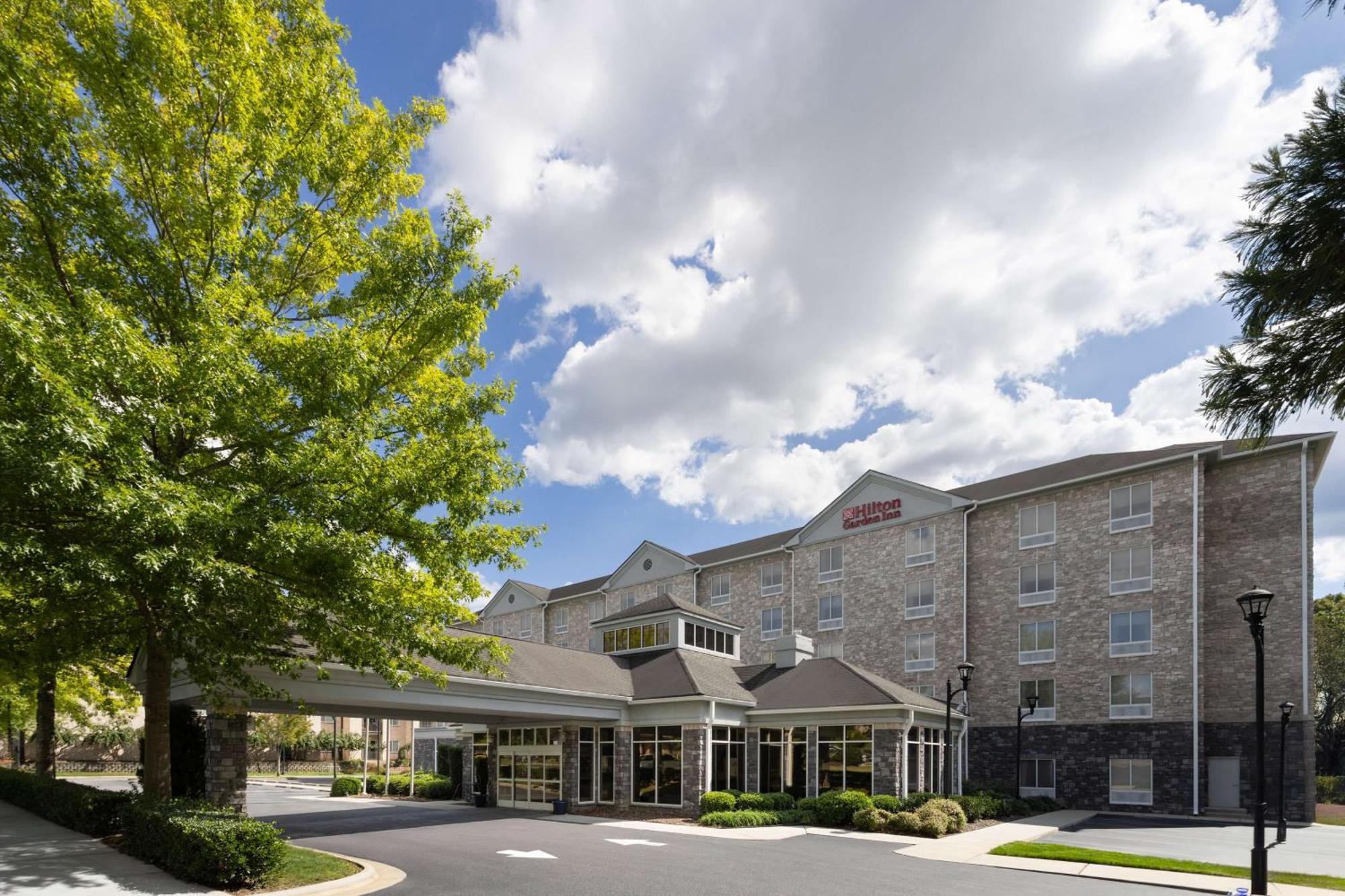 Hilton Garden Inn Winston-Salem/Hanes Mall Exterior photo
