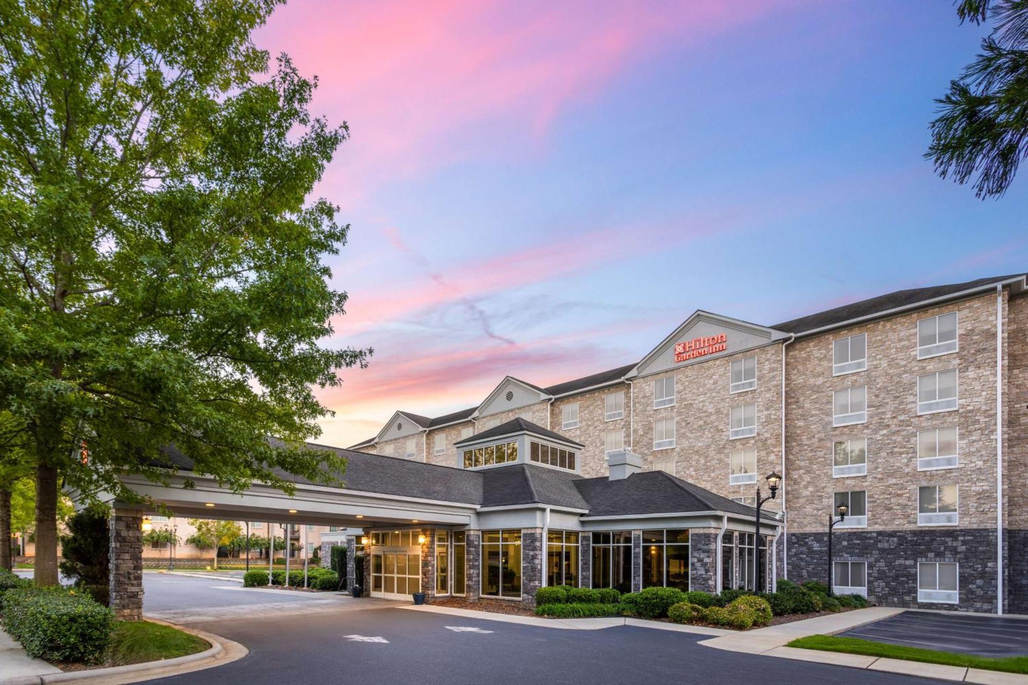 Hilton Garden Inn Winston-Salem/Hanes Mall Exterior photo